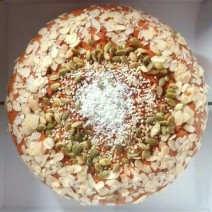 Carrot cake (V)
