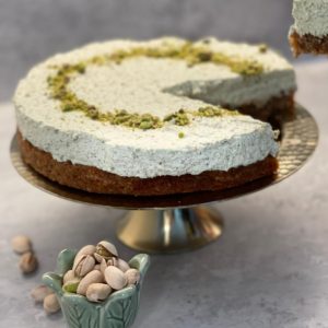 Pistachio cheese cake with cream cheese frosting